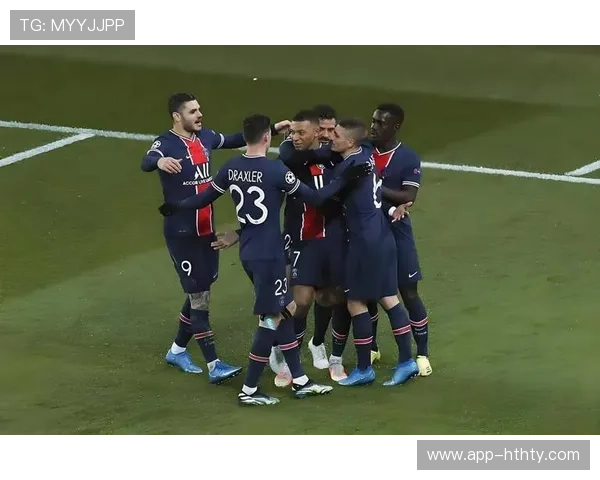 十连胜神话终结！朗斯1-3客负马赛，防守铁壁崩塌让出榜首宝座